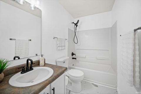 Tiny photo for 2995 Peebleshire Lane, Lafayette, IN 47909 (MLS # 202638952)