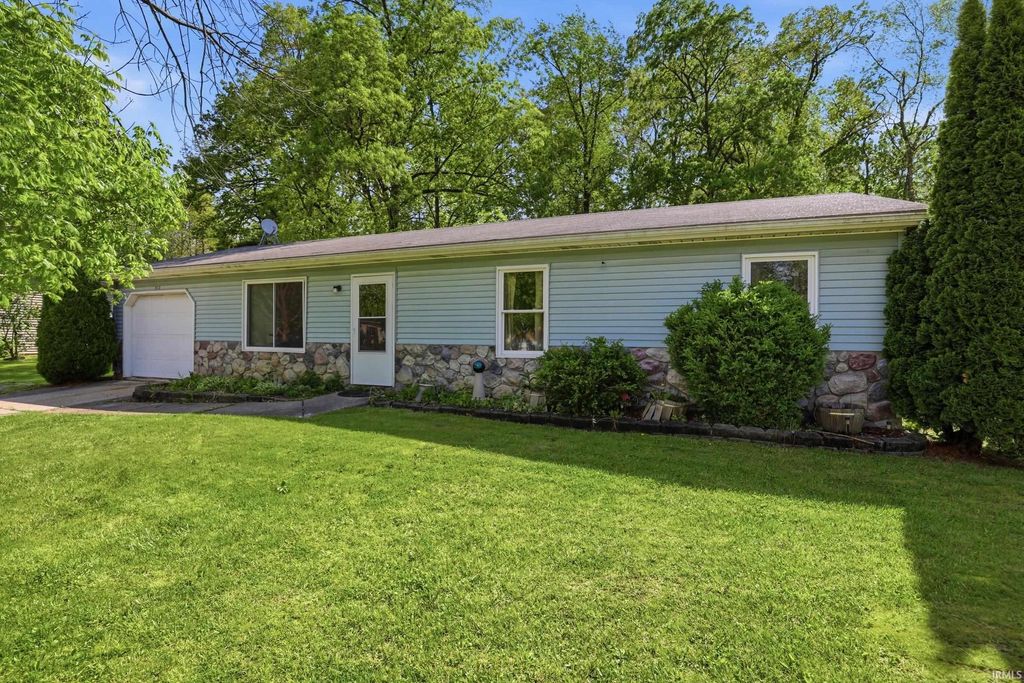 Photo of 512 N McKinley Street, Angola, IN 46703 (MLS # 202619408)