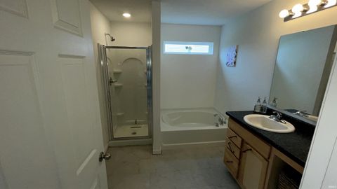 Tiny photo for 3243 Sand Walk Drive, Kokomo, IN 46902 (MLS # 202629371)