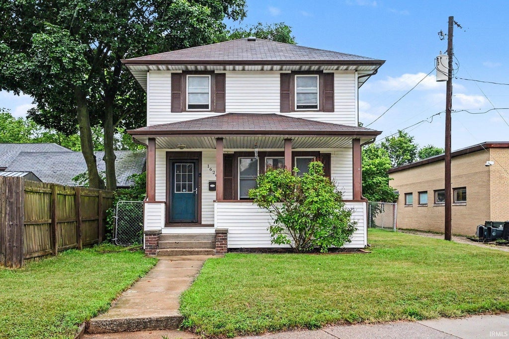 Photo of 1620 Portage Avenue, South Bend, IN 46616 (MLS # 202633426)