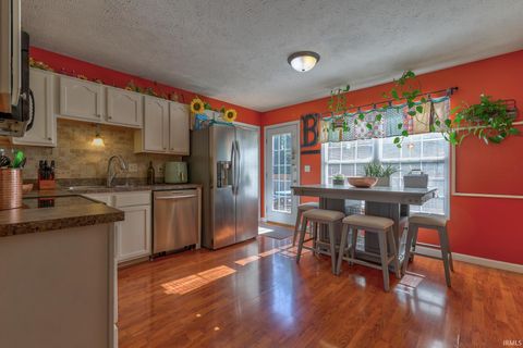 Tiny photo for 5500 N New York Avenue, Evansville, IN 47711 (MLS # 202624670)