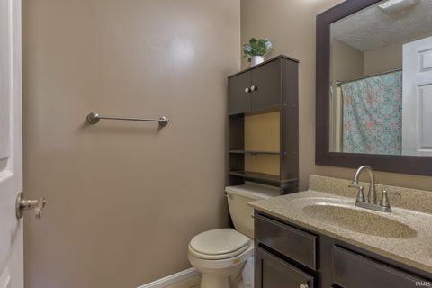 Tiny photo for 5500 N New York Avenue, Evansville, IN 47711 (MLS # 202624670)