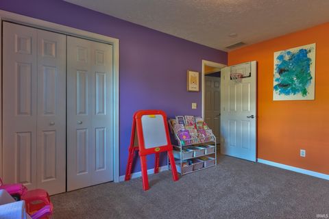 Tiny photo for 5500 N New York Avenue, Evansville, IN 47711 (MLS # 202624670)