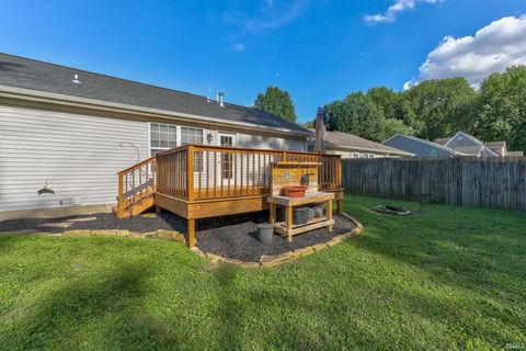 Tiny photo for 5500 N New York Avenue, Evansville, IN 47711 (MLS # 202624670)