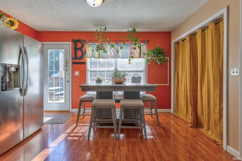 Tiny photo for 5500 N New York Avenue, Evansville, IN 47711 (MLS # 202624670)