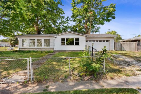 Tiny photo for 5213 Wea Drive, Kokomo, IN 46902 (MLS # 202543763)