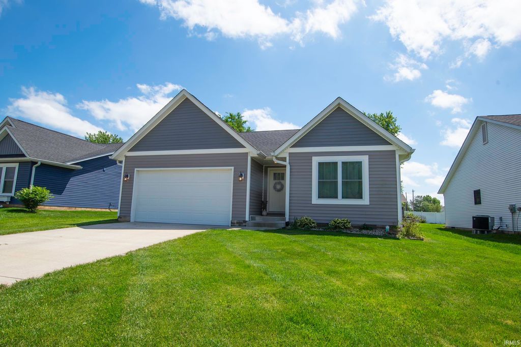 Photo of 7291 W Mustang Drive, Ellettsville, IN 47429 (MLS # 202615633)