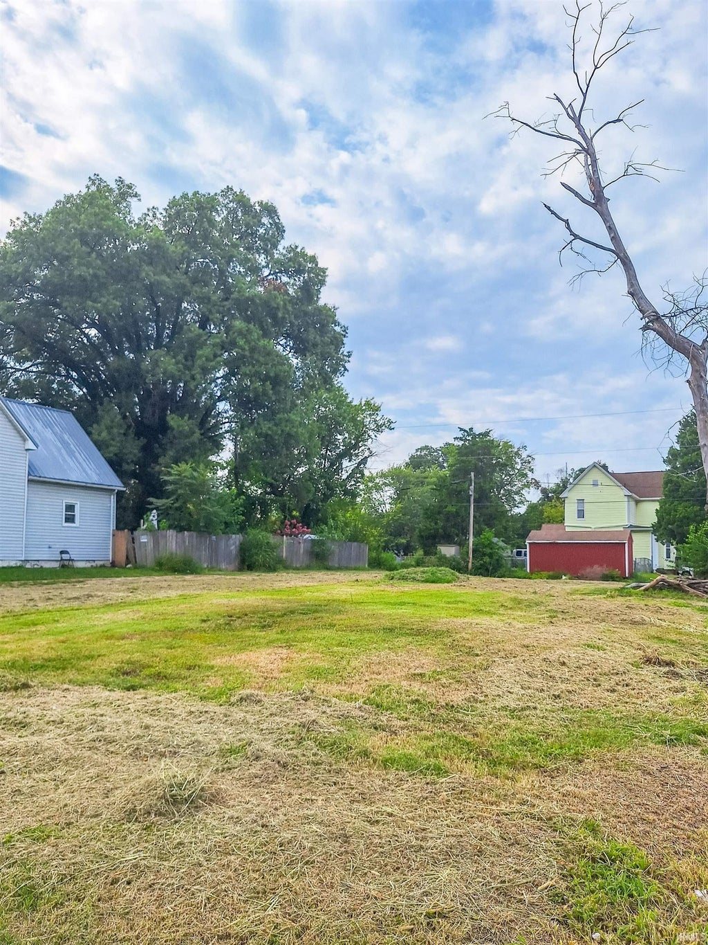 Photo of 1003 W Iowa Street, Evansville, IN 47710 (MLS # 202632566)