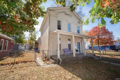 Photo of 1109 Elizabeth Street, Lafayette, IN 47904 (MLS # 202547635)