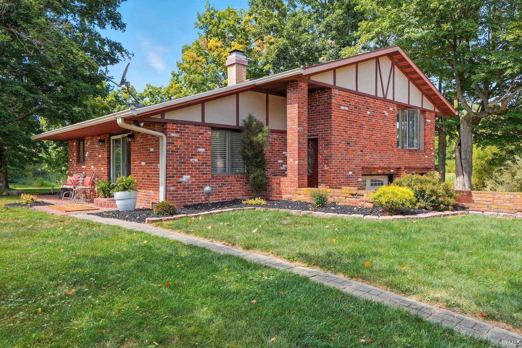 Photo of 15191 N 350 E, Eaton, IN 47338 (MLS # 202536284)