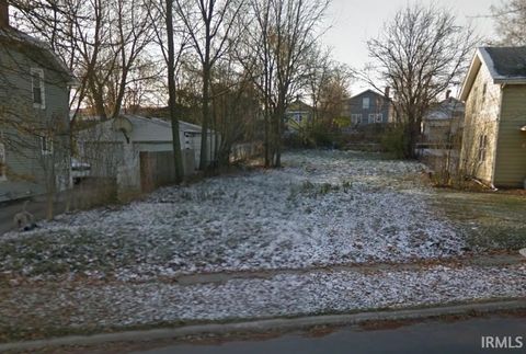 Tiny photo for 1728 Prairie Avenue #50, South Bend, IN 46613 (MLS # 202616214)