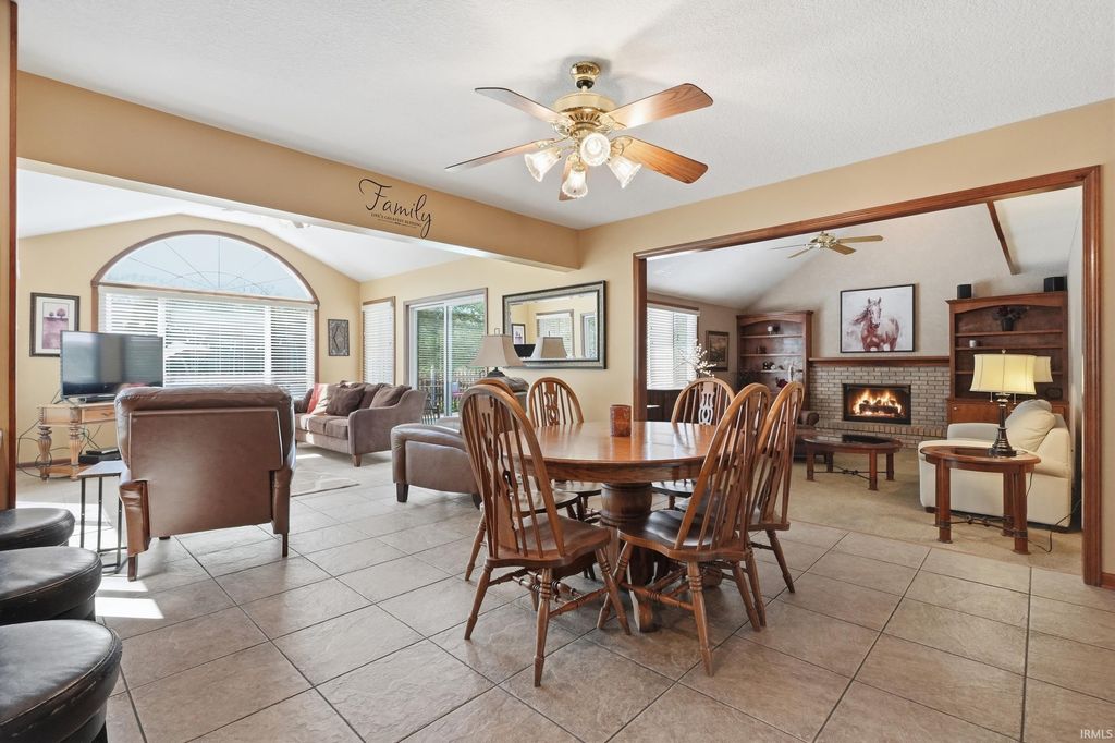 Photo of 8213 Becketts Ridge Lane, Fort Wayne, IN 46825 (MLS # 202615242)