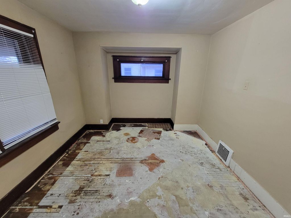 Photo of 420 Lexington Avenue, Fort Wayne, IN 46807 (MLS # 202546505)