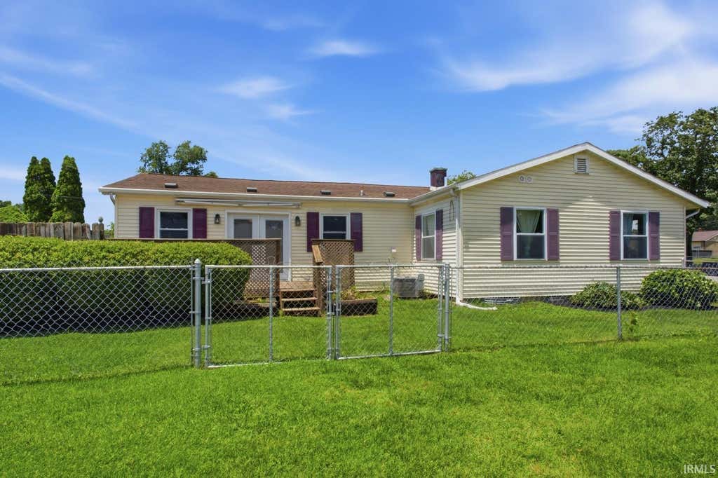 Photo of 1621 Herndon Drive, Evansville, IN 47711 (MLS # 202624237)