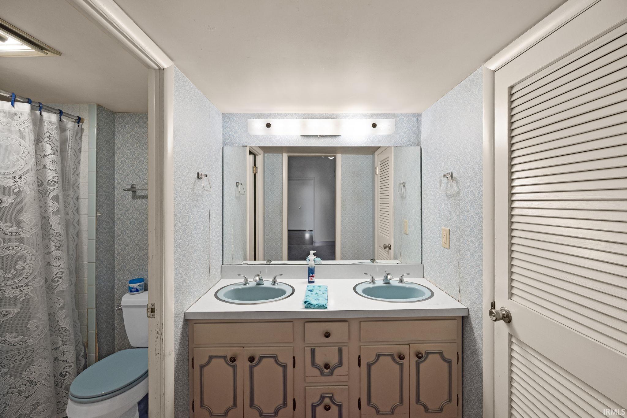 Camden, Indiana 46917, United States, 3 Bedrooms Bedrooms, ,1 BathroomBathrooms,Residential,Active,216941