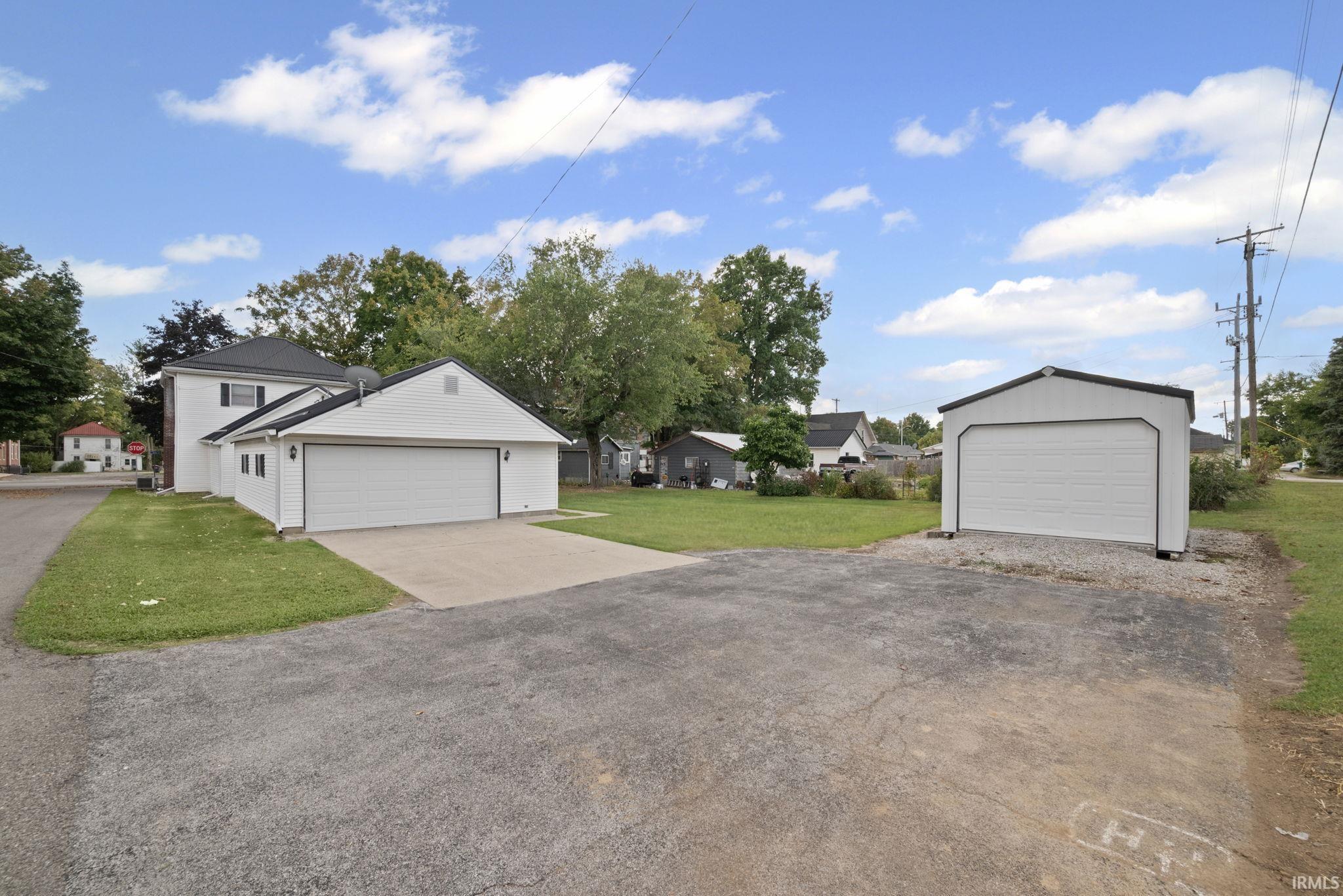 Camden, Indiana 46917, United States, 3 Bedrooms Bedrooms, ,1 BathroomBathrooms,Residential,Active,216941