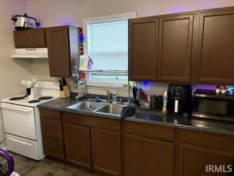 Tiny photo for 831 S Webster Street, Kokomo, IN 46901 (MLS # 202633001)