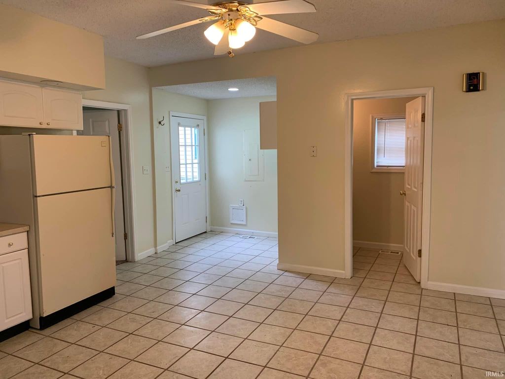 Photo of 210 E Maryland Street, Evansville, IN 47711 (MLS # 202606886)