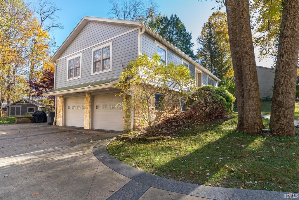 Photo of 2703 E Hemlock Circle, Bloomington, IN 47401 (MLS # 202608277)