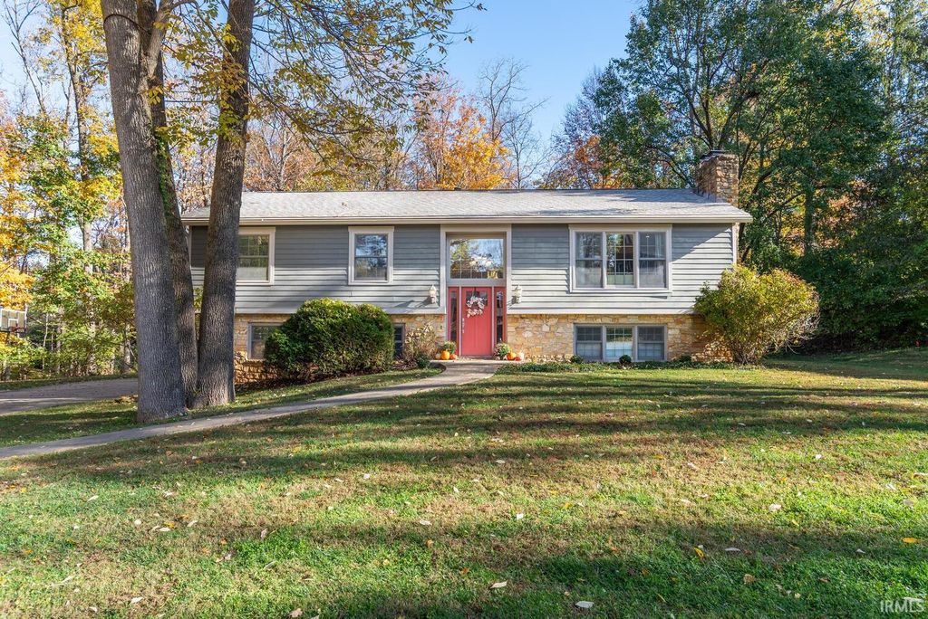 Photo of 2703 E Hemlock Circle, Bloomington, IN 47401 (MLS # 202608277)