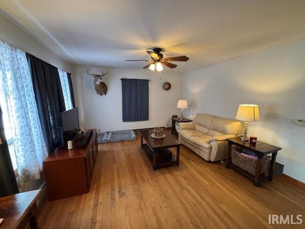 Photo of 303 N Jackson Avenue, Fowler, IN 47944 (MLS # 202603934)