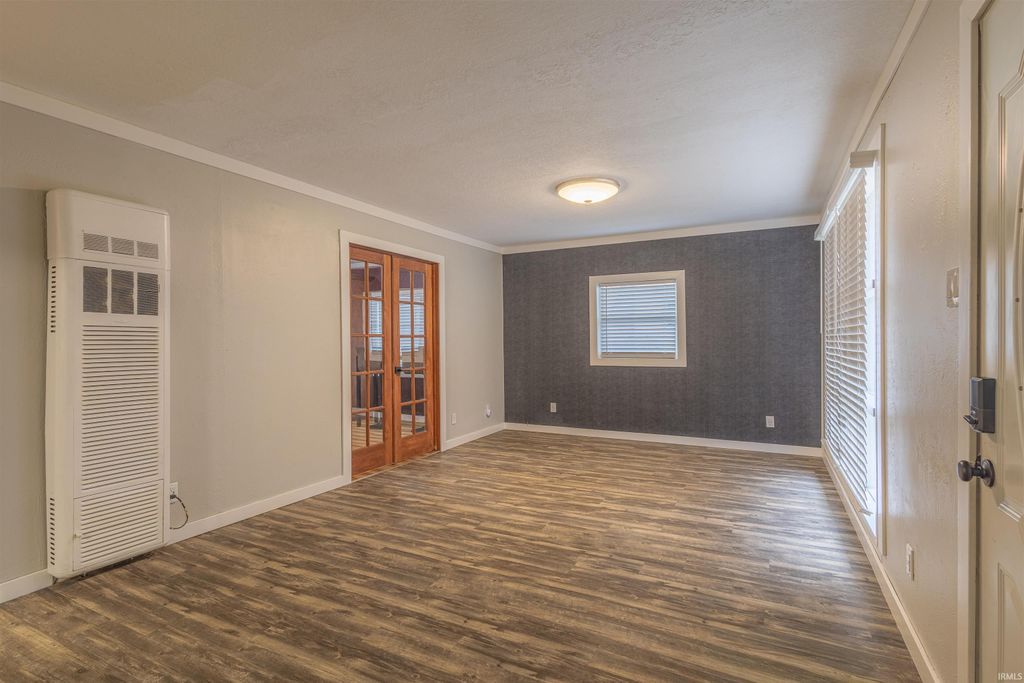 Photo of 3827 Newport Avenue, Fort Wayne, IN 46805 (MLS # 202549727)