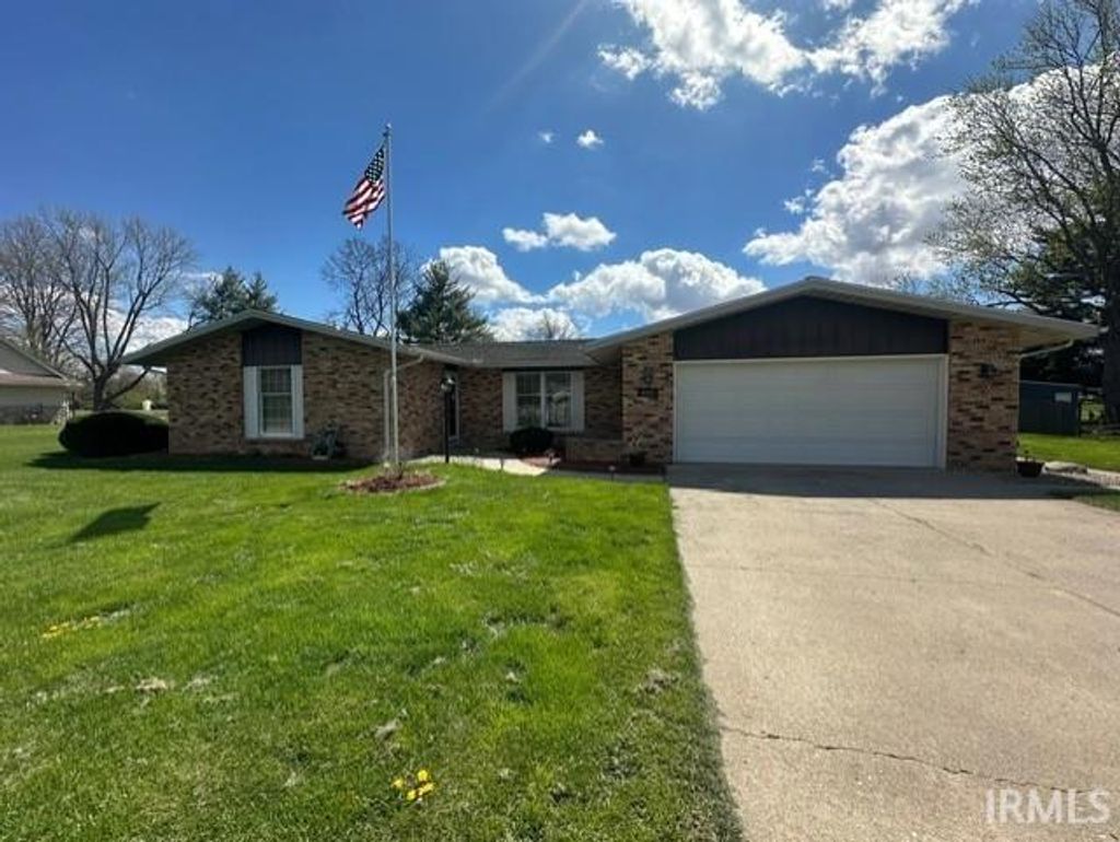 Photo of 8905 W Tulip Tree Drive, Muncie, IN 47304 (MLS # 202611965)