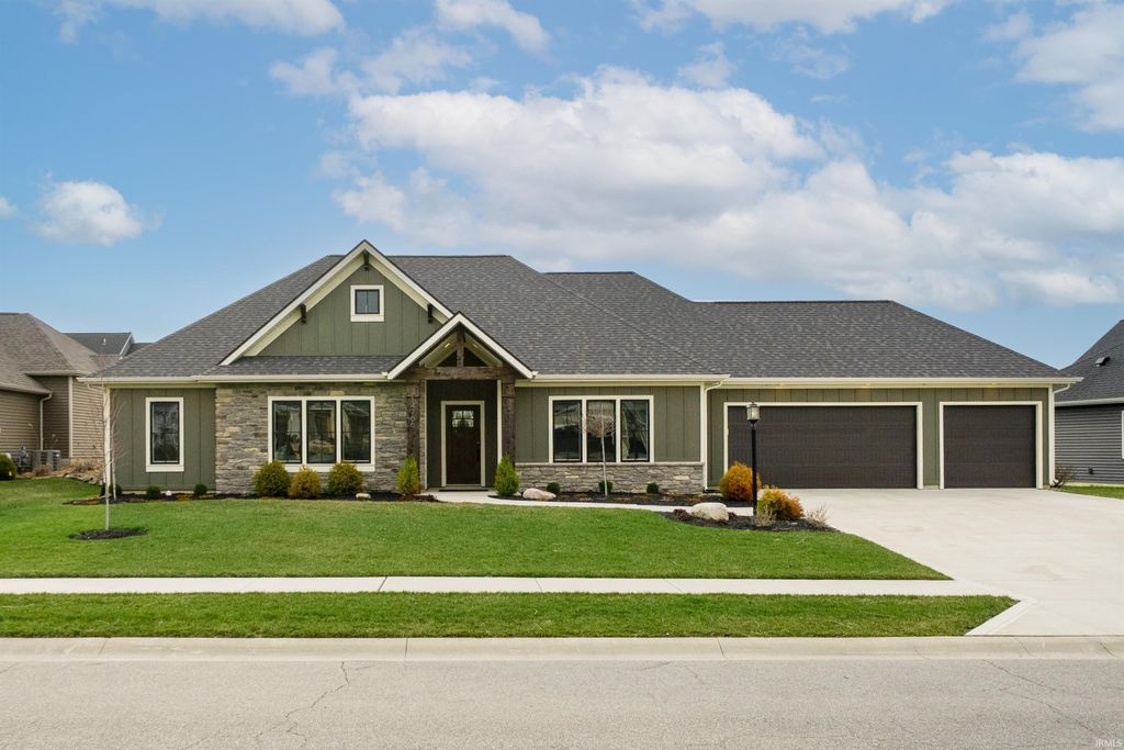 Photo of 14766 Whisper Rock Boulevard, Fort Wayne, IN 46845 (MLS # 202611619)