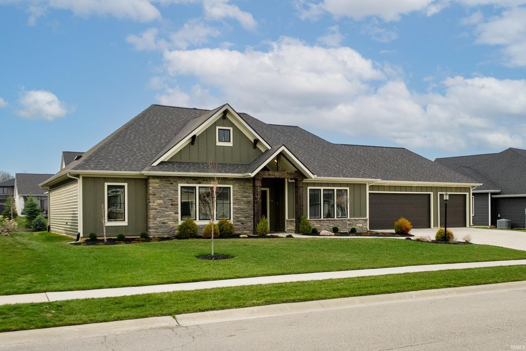 Photo of 14766 Whisper Rock Boulevard, Fort Wayne, IN 46845 (MLS # 202611619)