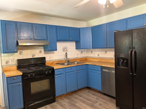 Tiny photo for 1800 Tam-O-Shanter Court, Kokomo, IN 46902 (MLS # 202628528)