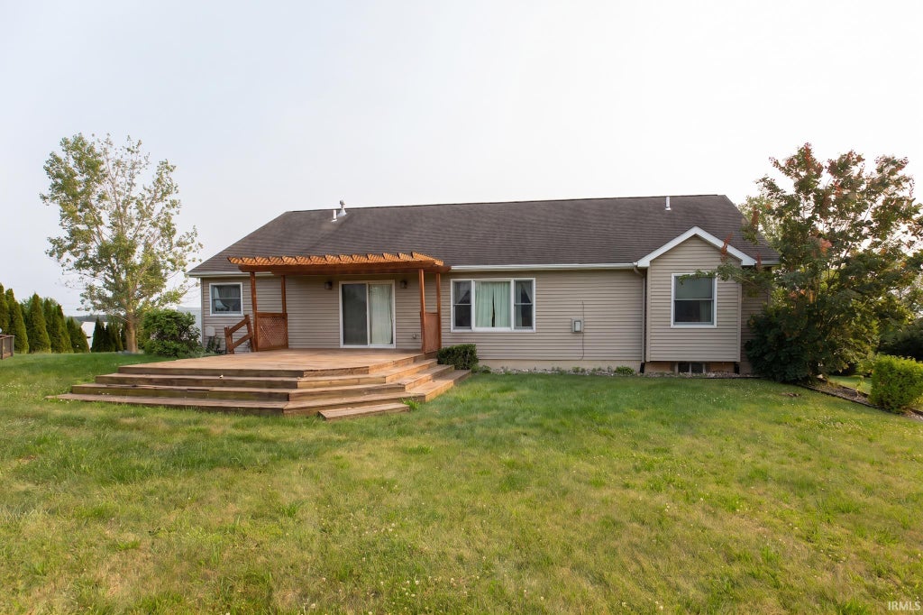 Photo of 16191 County Road 56, Syracuse, IN 46567 (MLS # 202634896)