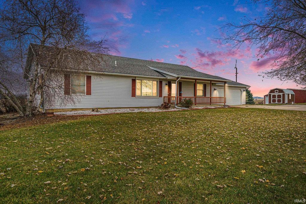 Photo of 6860 W Lincolnway Highway, Larwill, IN 46764 (MLS # 202549829)