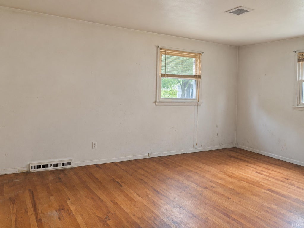 Photo of 4610 Teakwood Drive, Fort Wayne, IN 46835 (MLS # 202638615)