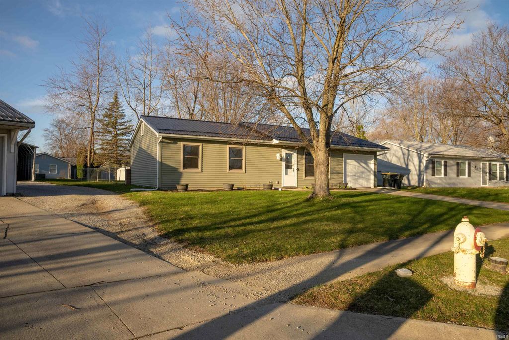 Photo of 205 Penrose Drive, Kendallville, IN 46755 (MLS # 202610511)