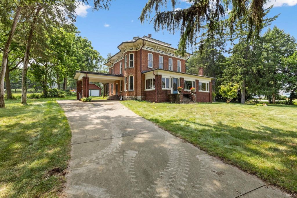 Photo of 313 Bristol Avenue, Middlebury, IN 46540 (MLS # 202629465)