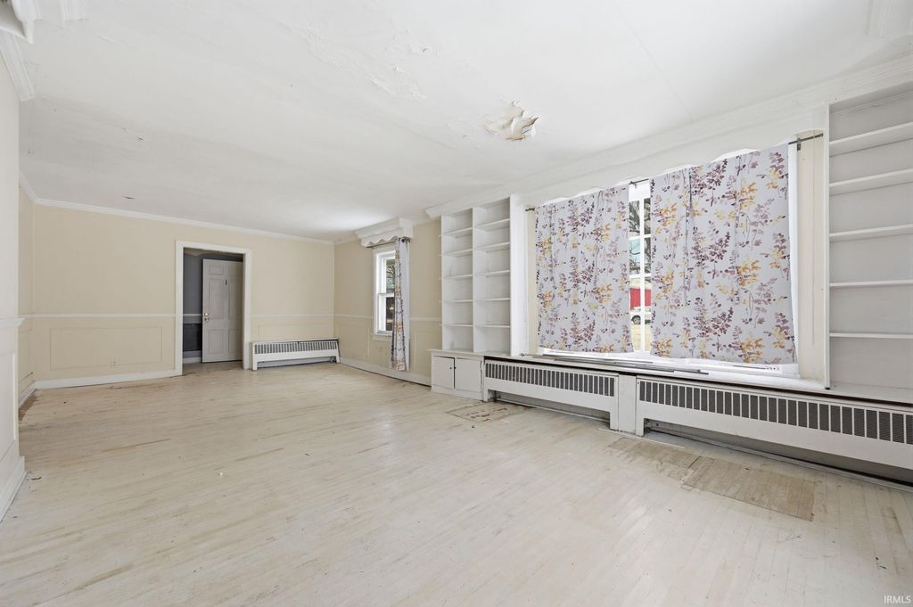 Photo of 219 W Kickapoo Street, Hartford City, IN 47348 (MLS # 202607249)