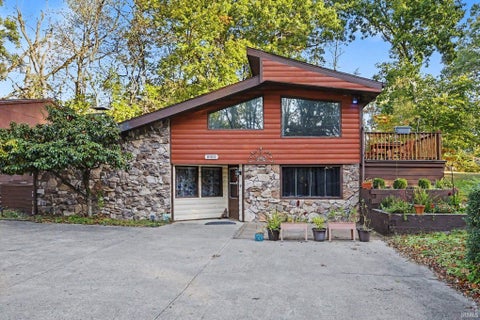 Tiny photo for 10511 Jefferson Road, Osceola, IN 46561 (MLS # 202643535)