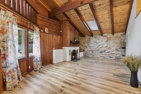 Tiny photo for 10511 Jefferson Road, Osceola, IN 46561 (MLS # 202643535)