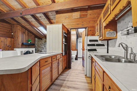 Tiny photo for 10511 Jefferson Road, Osceola, IN 46561 (MLS # 202643535)