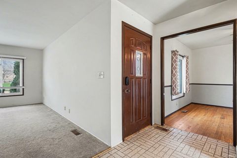 Tiny photo for 4914 Craig Road, South Bend, IN 46614 (MLS # 202609193)