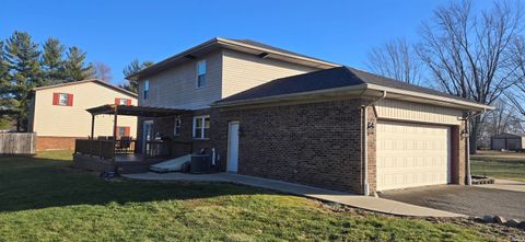 Tiny photo for 866 W State Road 218, Bunker Hill, IN 46914 (MLS # 202600379)