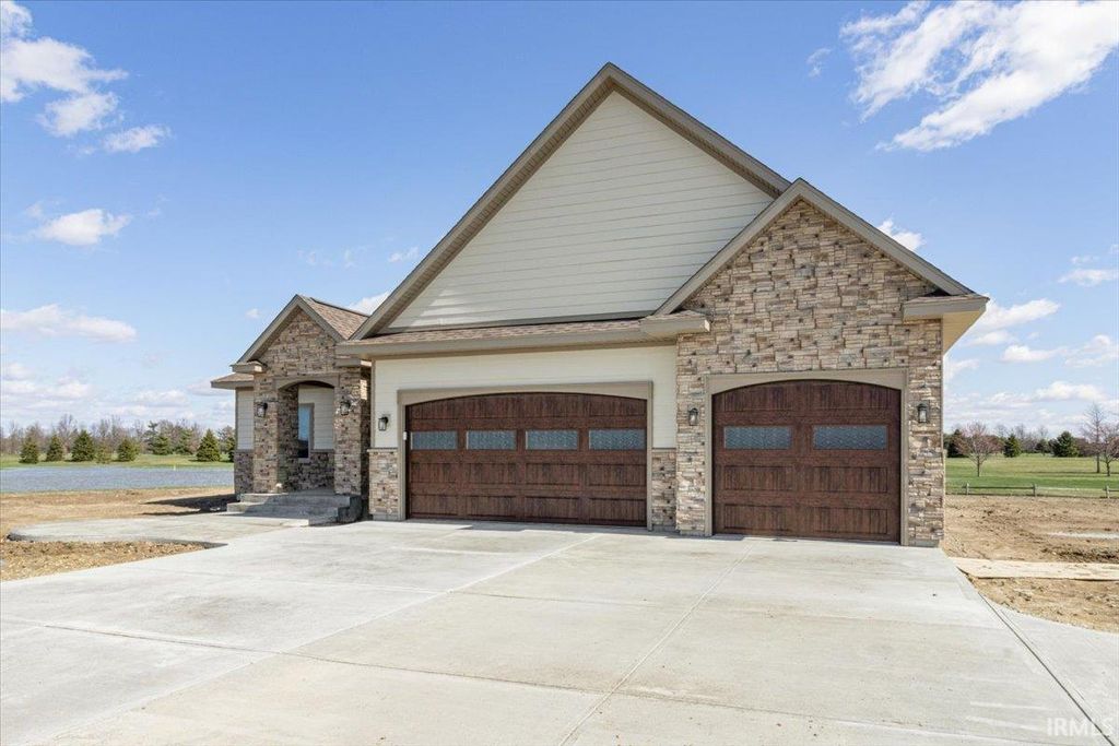 Photo of 1027 S Huntsville Road, Winchester, IN 47394 (MLS # 202608323)