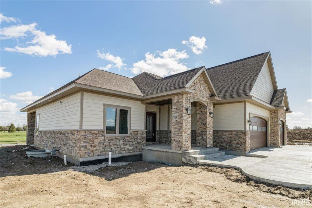 Photo of 1027 S Huntsville Road, Winchester, IN 47394 (MLS # 202608323)