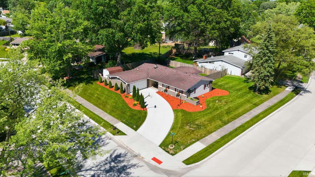 Photo of 4408 Imperial Court, Fort Wayne, IN 46835 (MLS # 202625685)