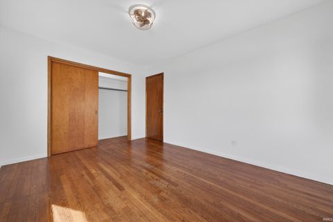 Tiny photo for 236 W 400 South, Kokomo, IN 46902 (MLS # 202609576)