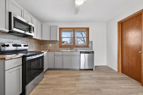 Tiny photo for 236 W 400 South, Kokomo, IN 46902 (MLS # 202609576)