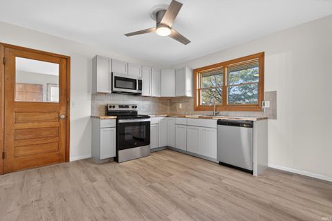 Tiny photo for 236 W 400 South, Kokomo, IN 46902 (MLS # 202609576)