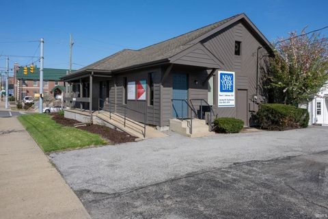 Photo of 1800 South Street, Lafayette, IN 47904 (MLS # 202412814)