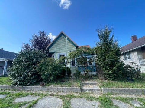 Photo of 580 E Main Street, Peru, IN 46970 (MLS # 202635841)