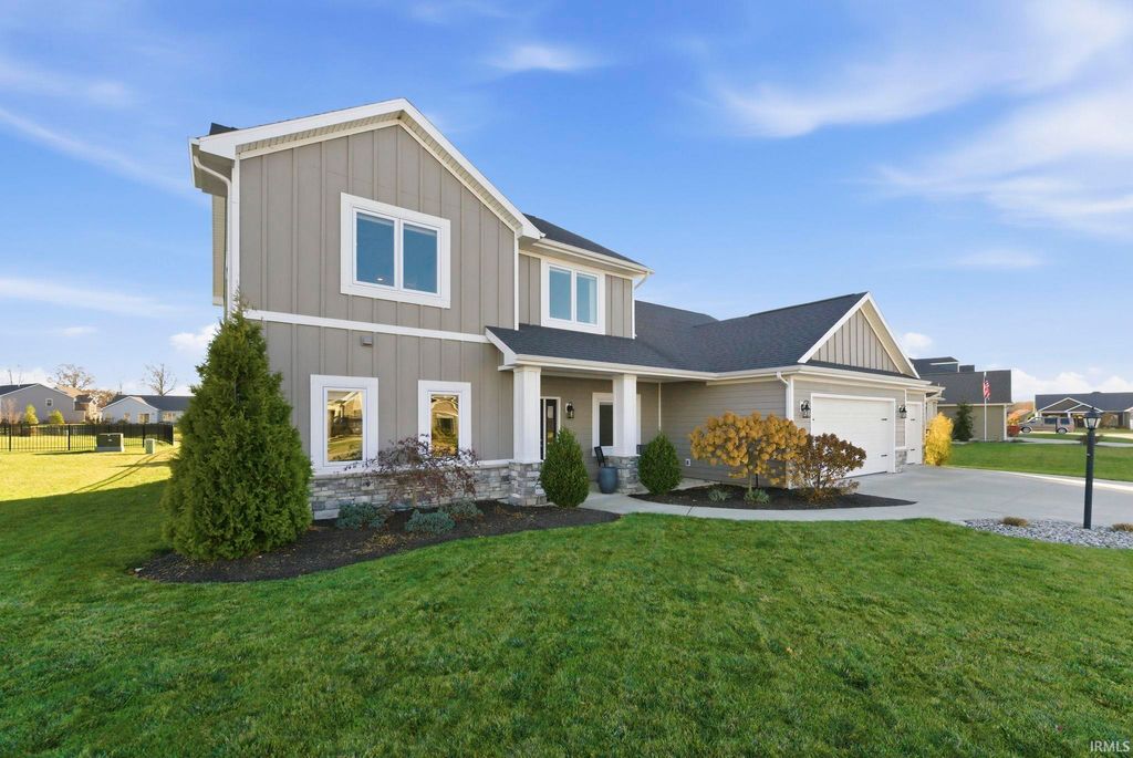 Photo of 280 Montalcino Run, Fort Wayne, IN 46845 (MLS # 202609547)